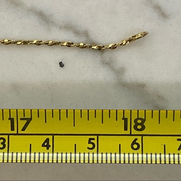 Avon Vintage Gold Tone 18” Chain - Picture 2 of 3